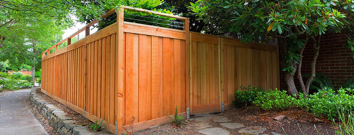 Western Red Cedar fence around yard